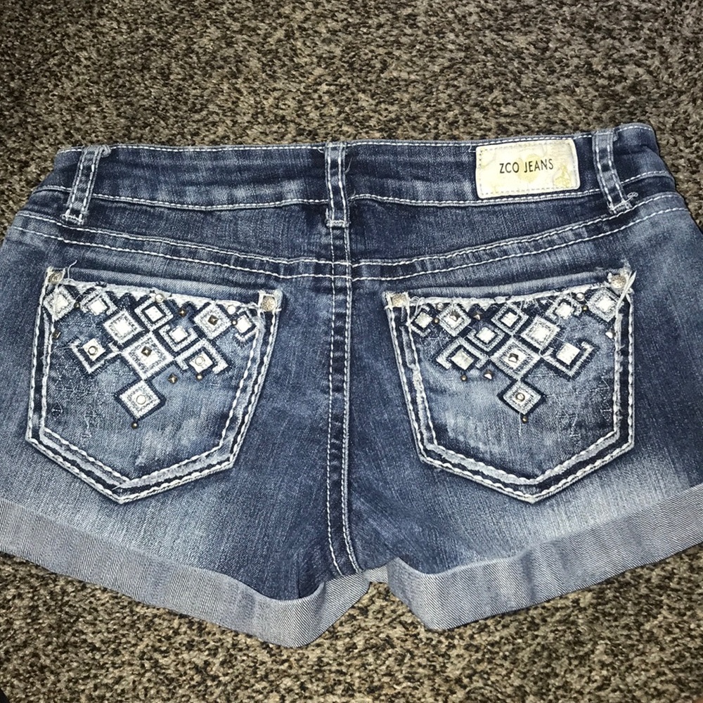 Shorts - Picture 2 of 2